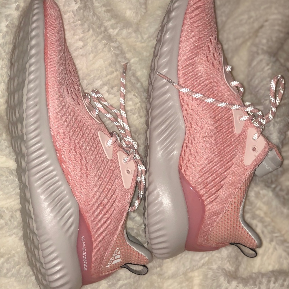 NEW Adidas AlphaBounce shoes